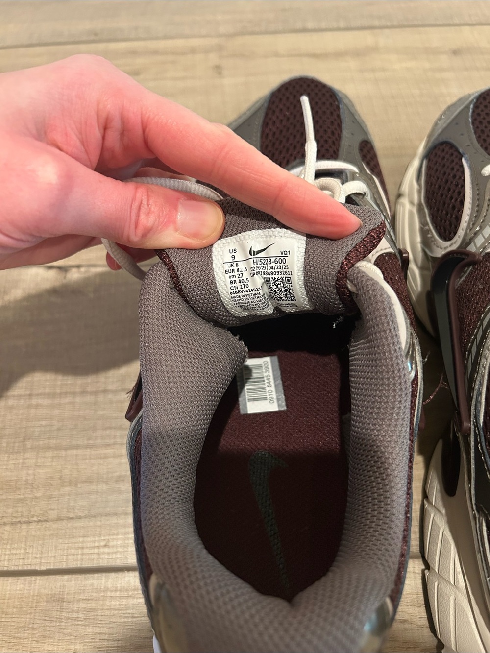 Nike V5 RNR - Picture 4 of 8